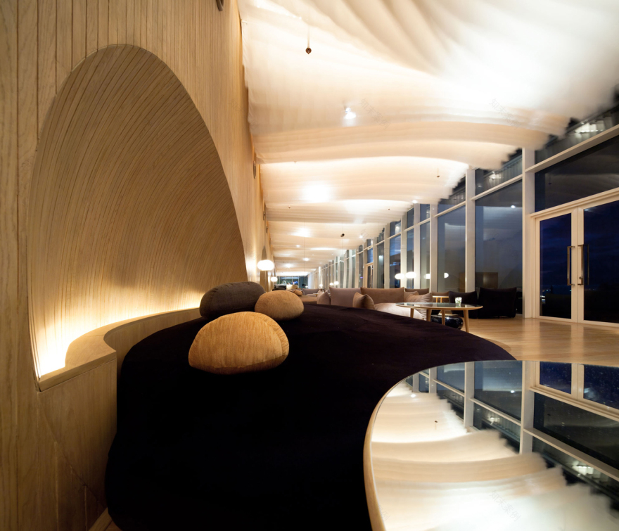 hilton pattaya lobby bar and linkage spaces-11