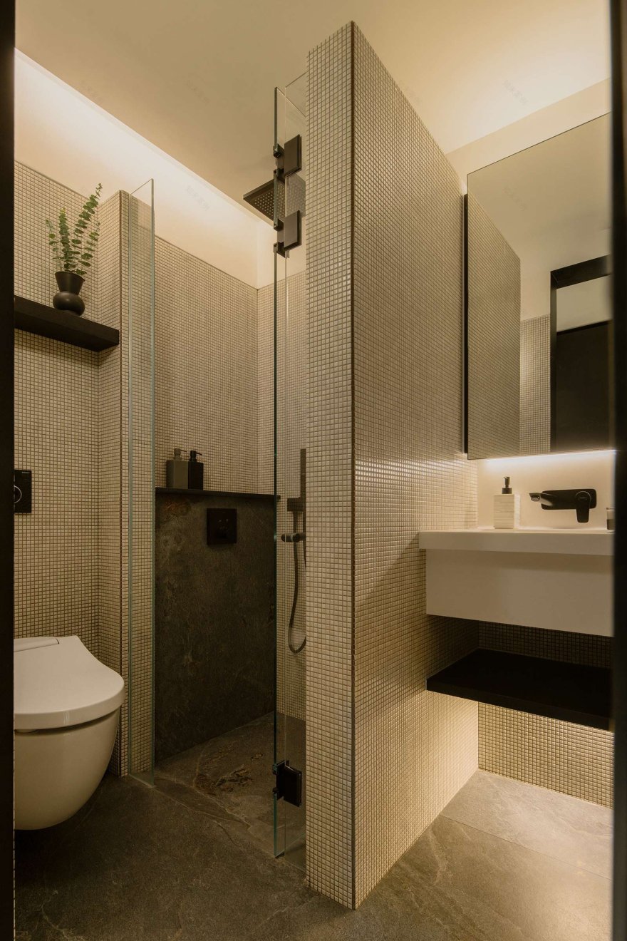 紧凑型住宅丨新加坡丨New & Kawakami Architects-37