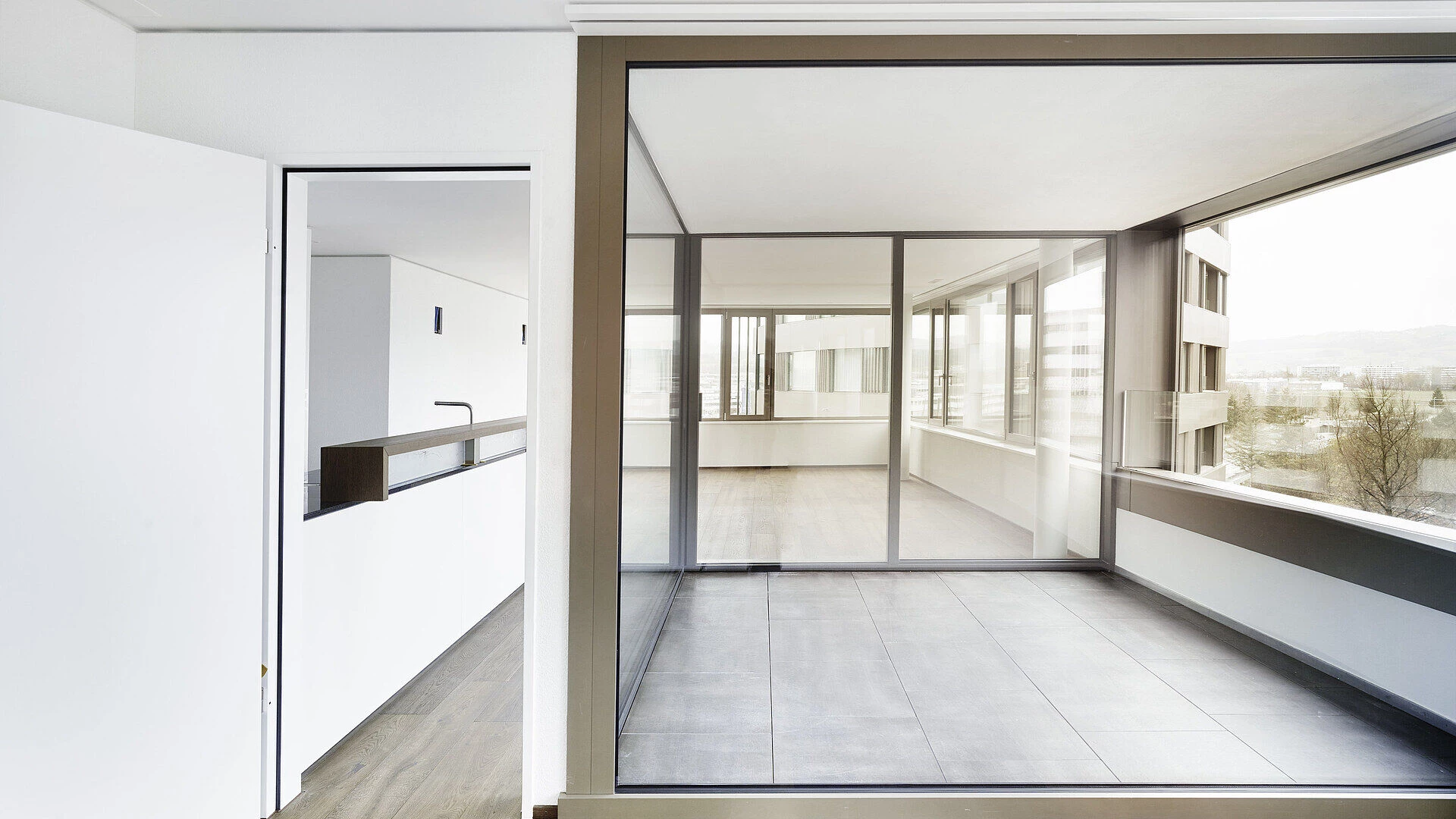 双塔晶莹·瑞士 Cham 公寓楼-14