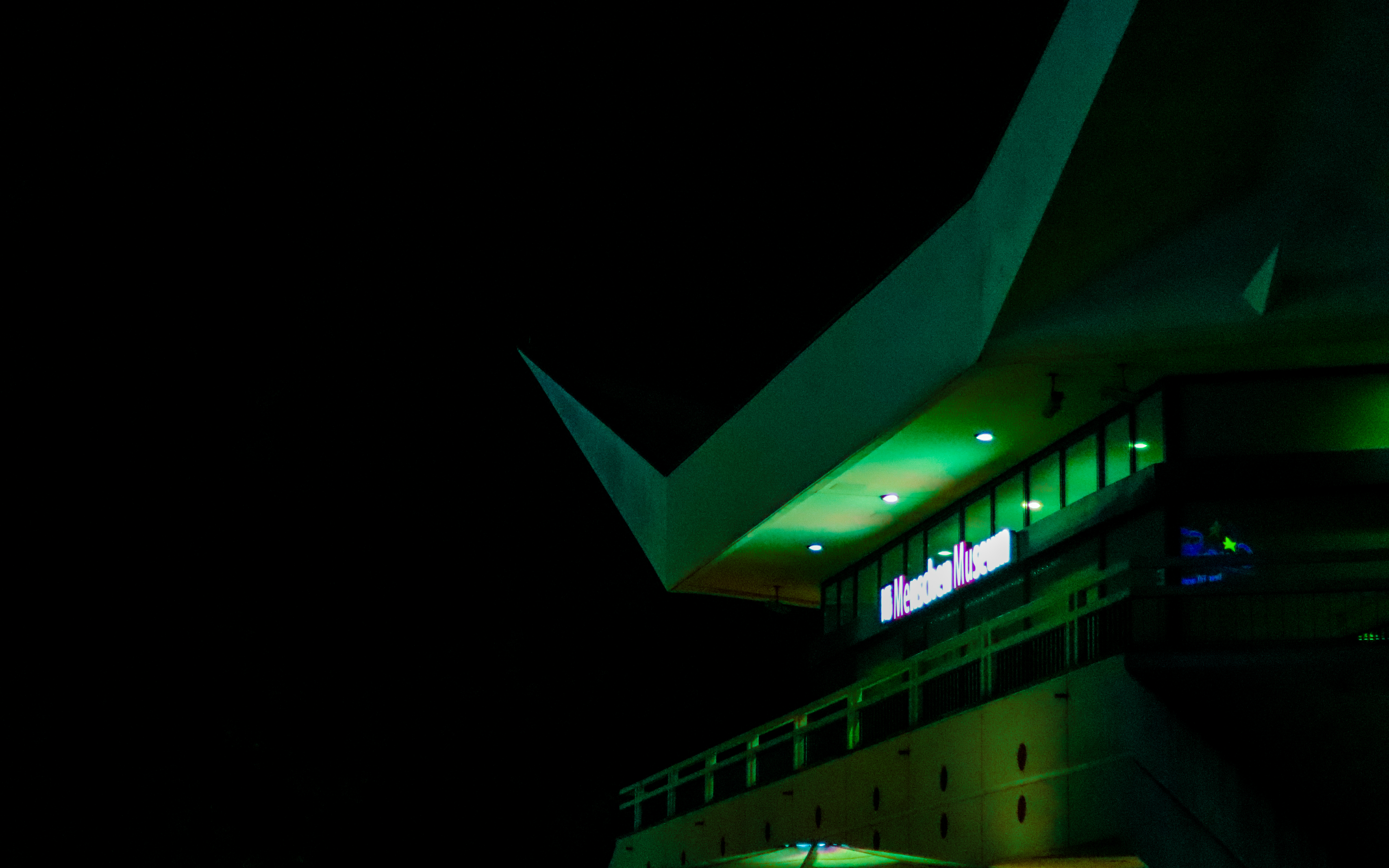 ENTRE LOS ESCOMBROS Y LA UE-8