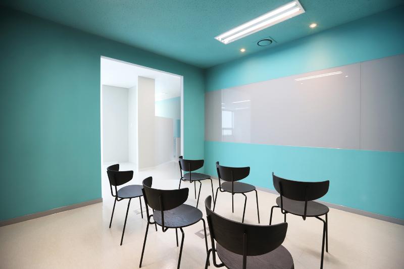 简约清新办公空间设计-7