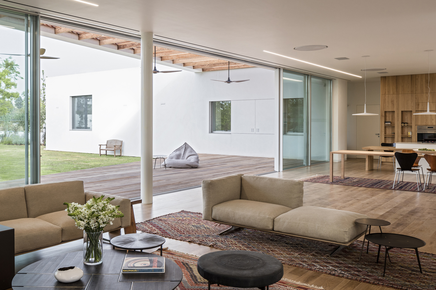 Z 形住宅 | 混凝土与自然景观的对话-28