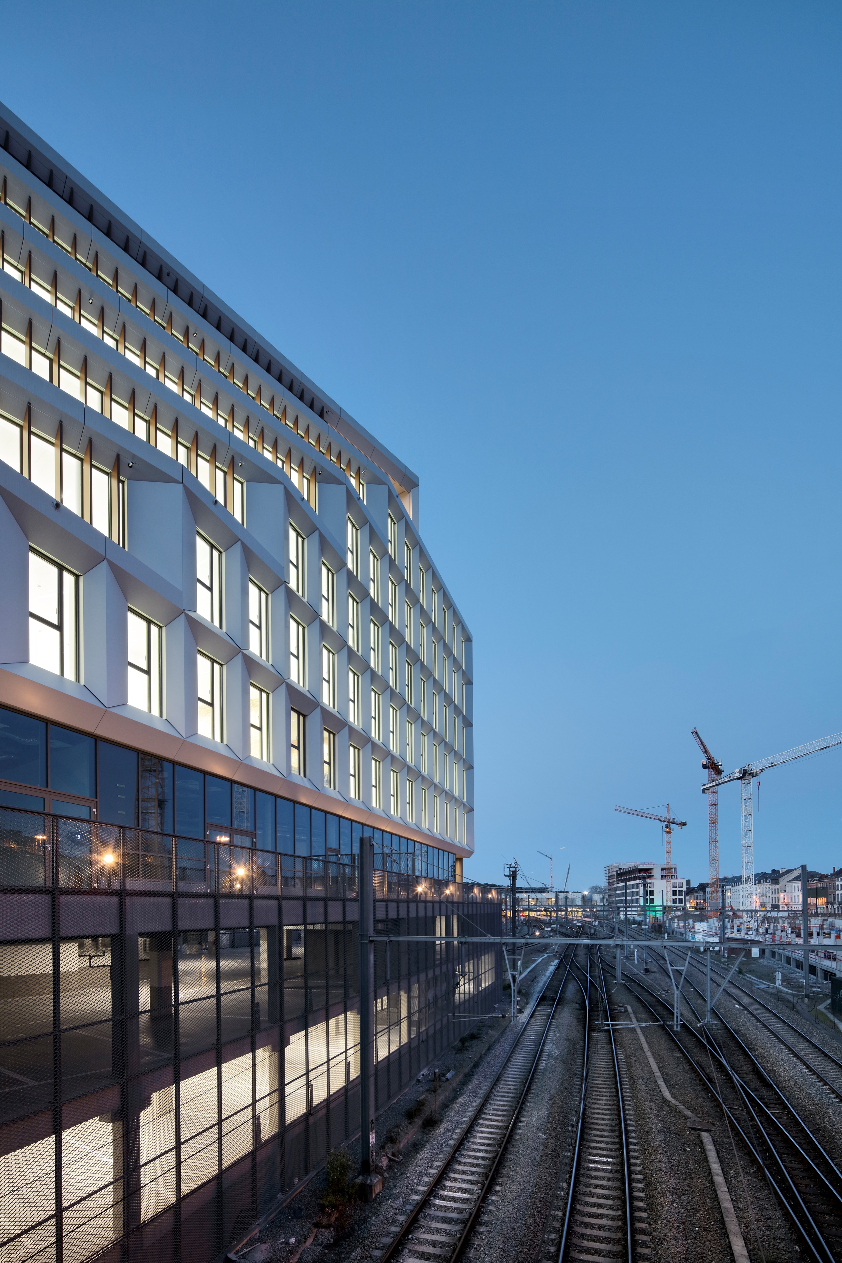 比利时那慕尔办公建筑丨Édifier-11