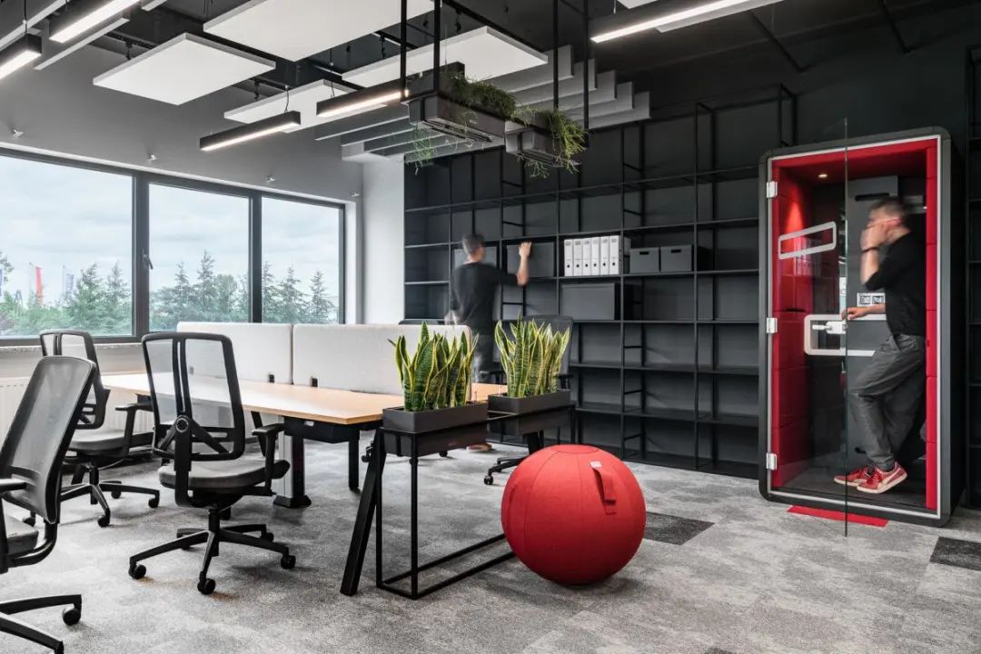 波兰 HAMA 办公室红色与黑色现代设计丨ELM PROJEKT STUDIO-8