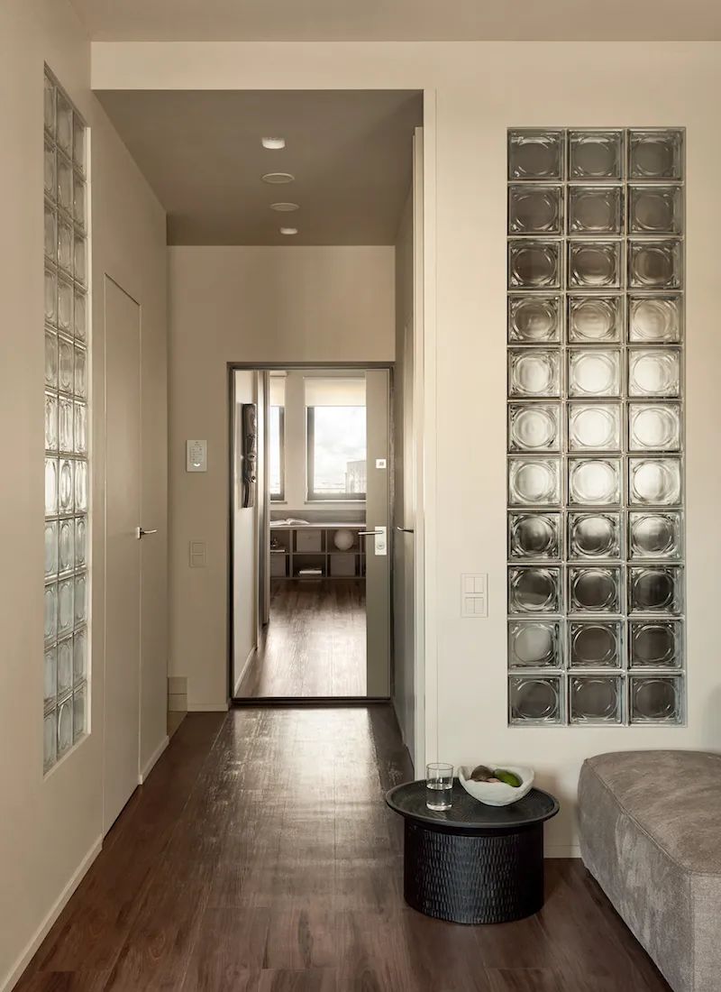 小情侣的36㎡玻璃砖小宅丨Anna Malyutina-6