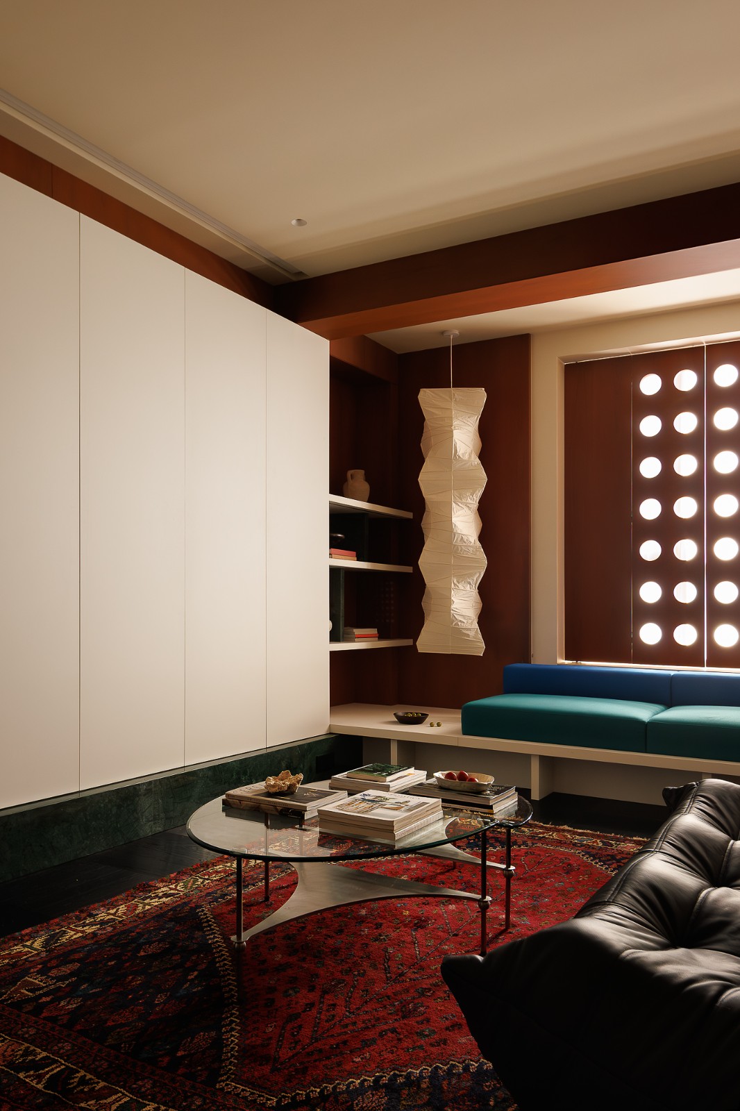 东方气韵遇上复古色彩,铺展松弛仪式感空间丨HURR赫设计-7