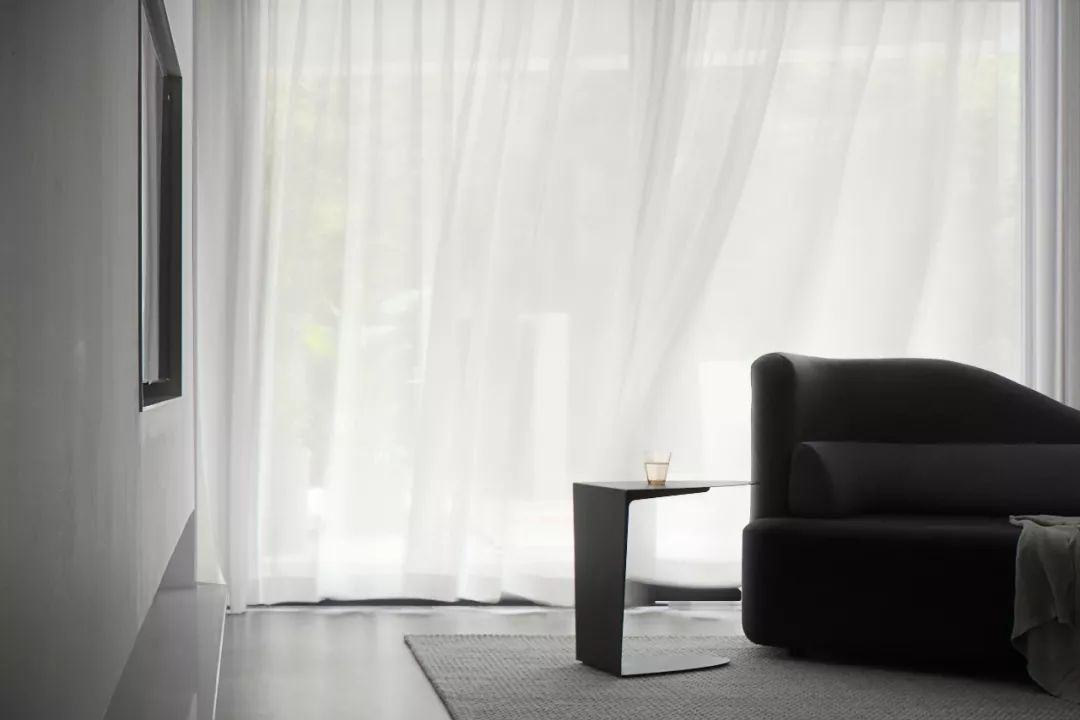 南京 220m²极简别墅 | 旧屋新生,自然光影与空间对话-0