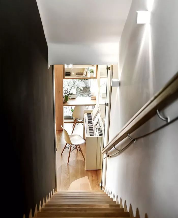 保加利亚现代住宅改造设计-14