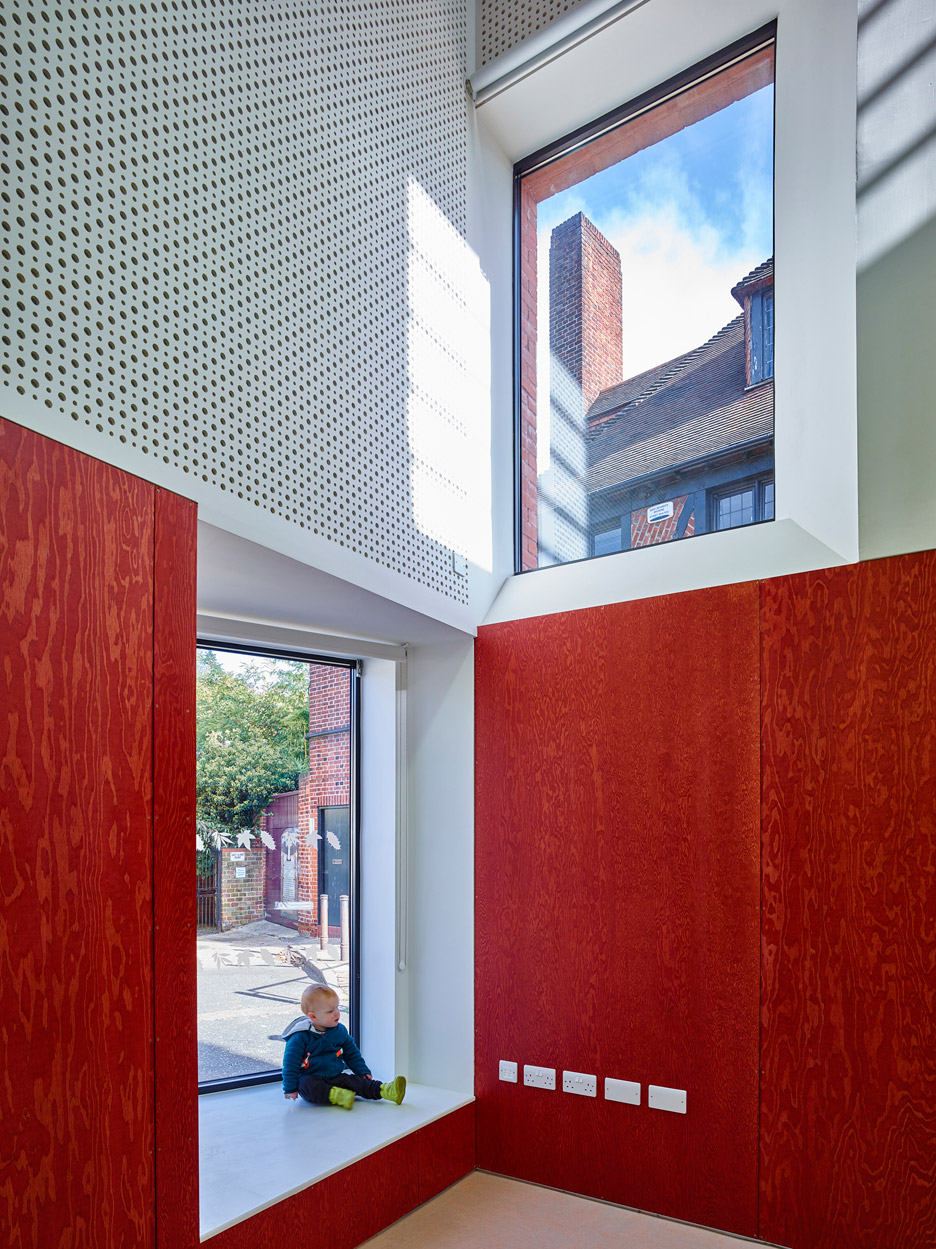 由 AOC 打造的绿色社区中心-11