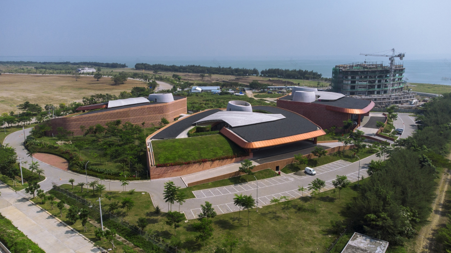 Binus Edupark Semarang 绿色校园丨印度-1