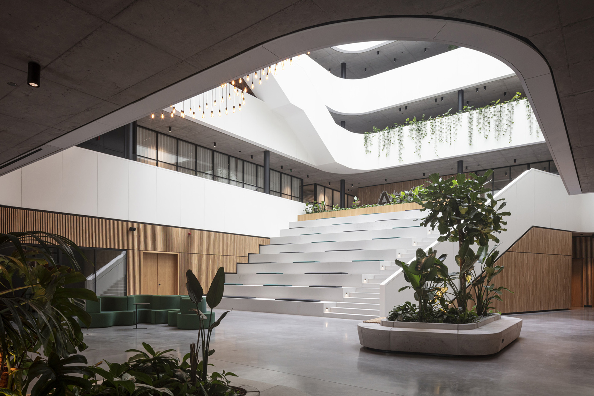 Agristo 总部丨比利时丨OYO-16