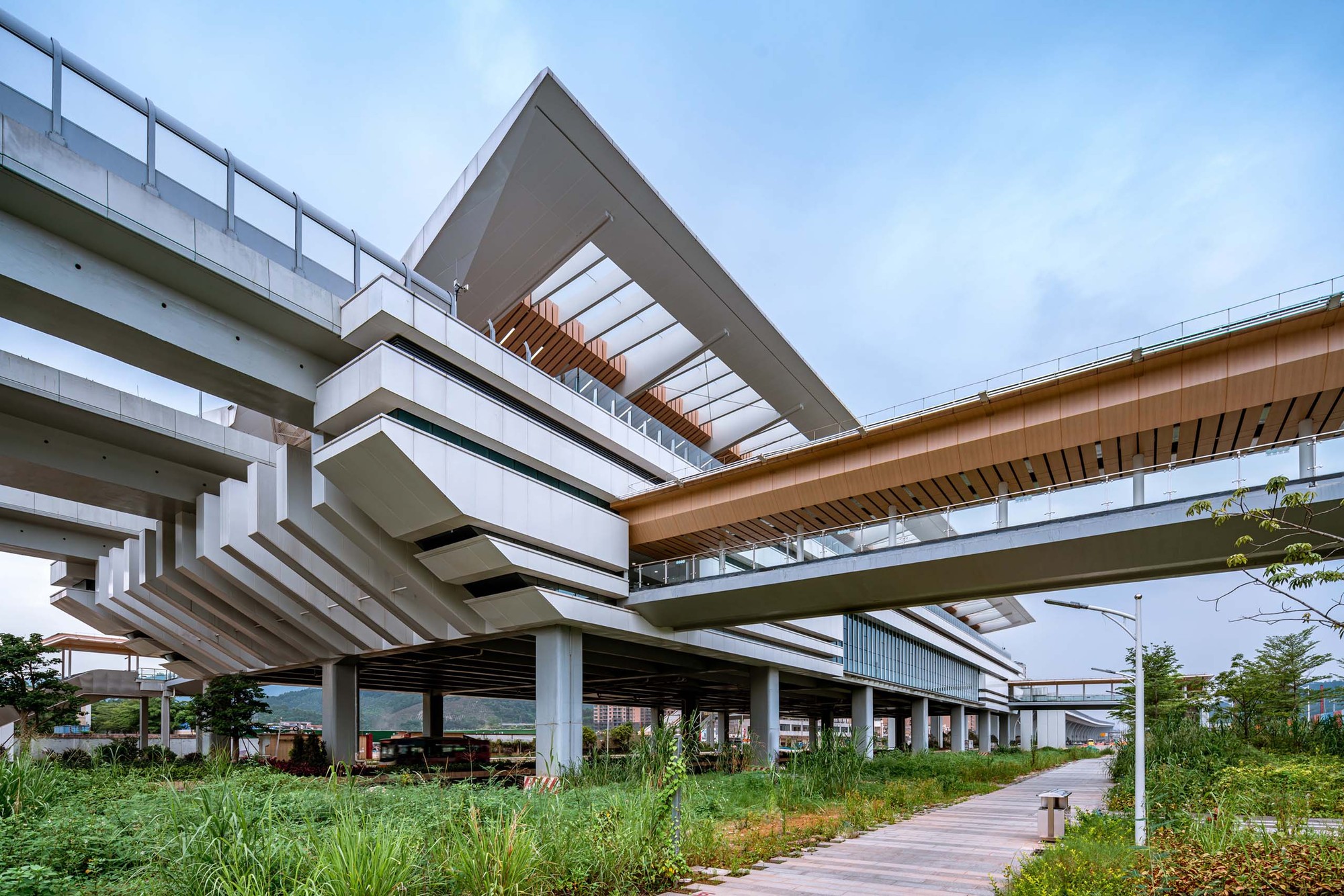 广州地铁 21 号线高架站 | 绿色科技融入岭南建筑-15