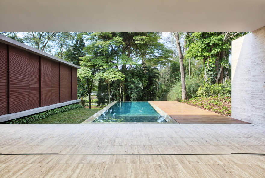 Garden House / Studio Guilherme Torres-7
