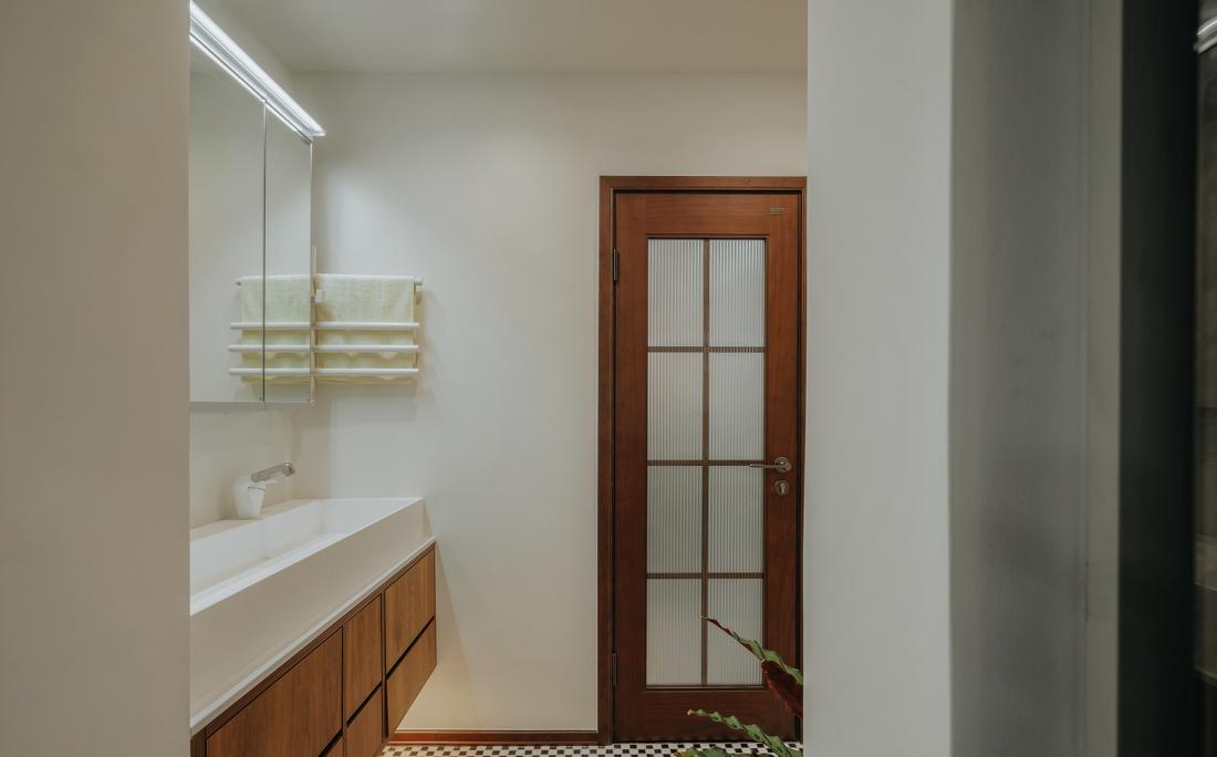 复古风一家三口的温馨之家-38