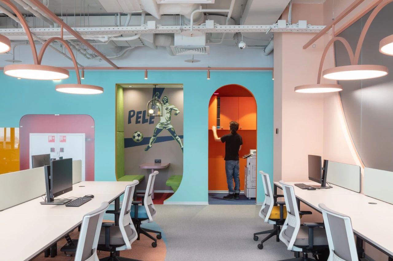 美学聚场娱乐办公设计-10