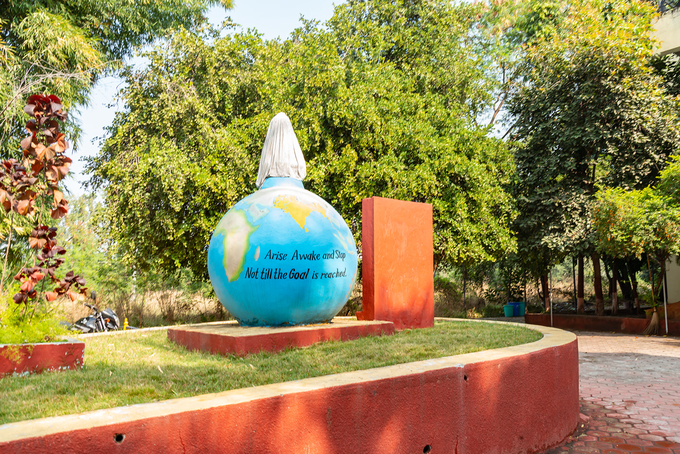 国际专业研究学院 | 教育建筑的新典范-8