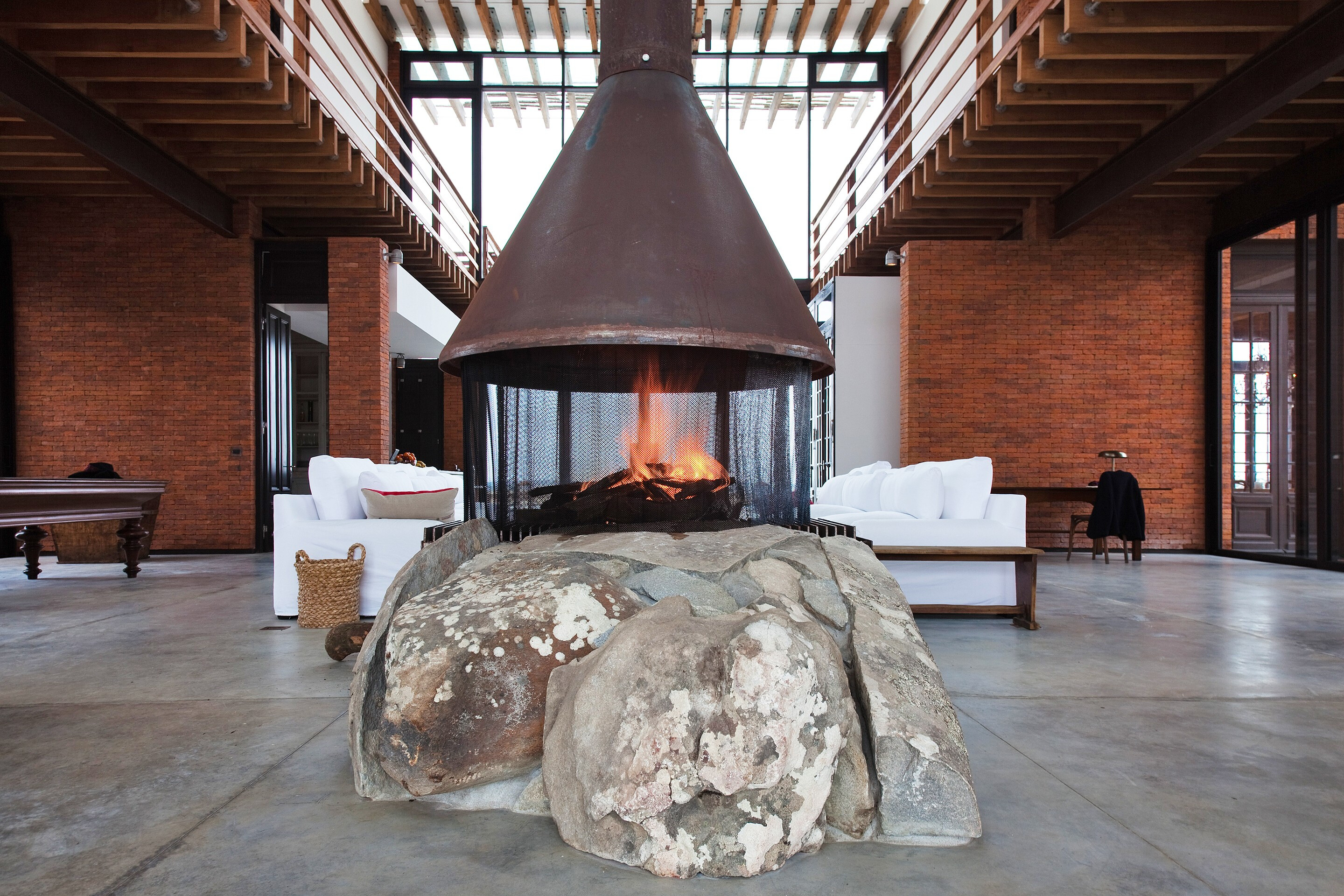 乌拉圭度假屋 | 砖石矩阵中的光影游戏-39