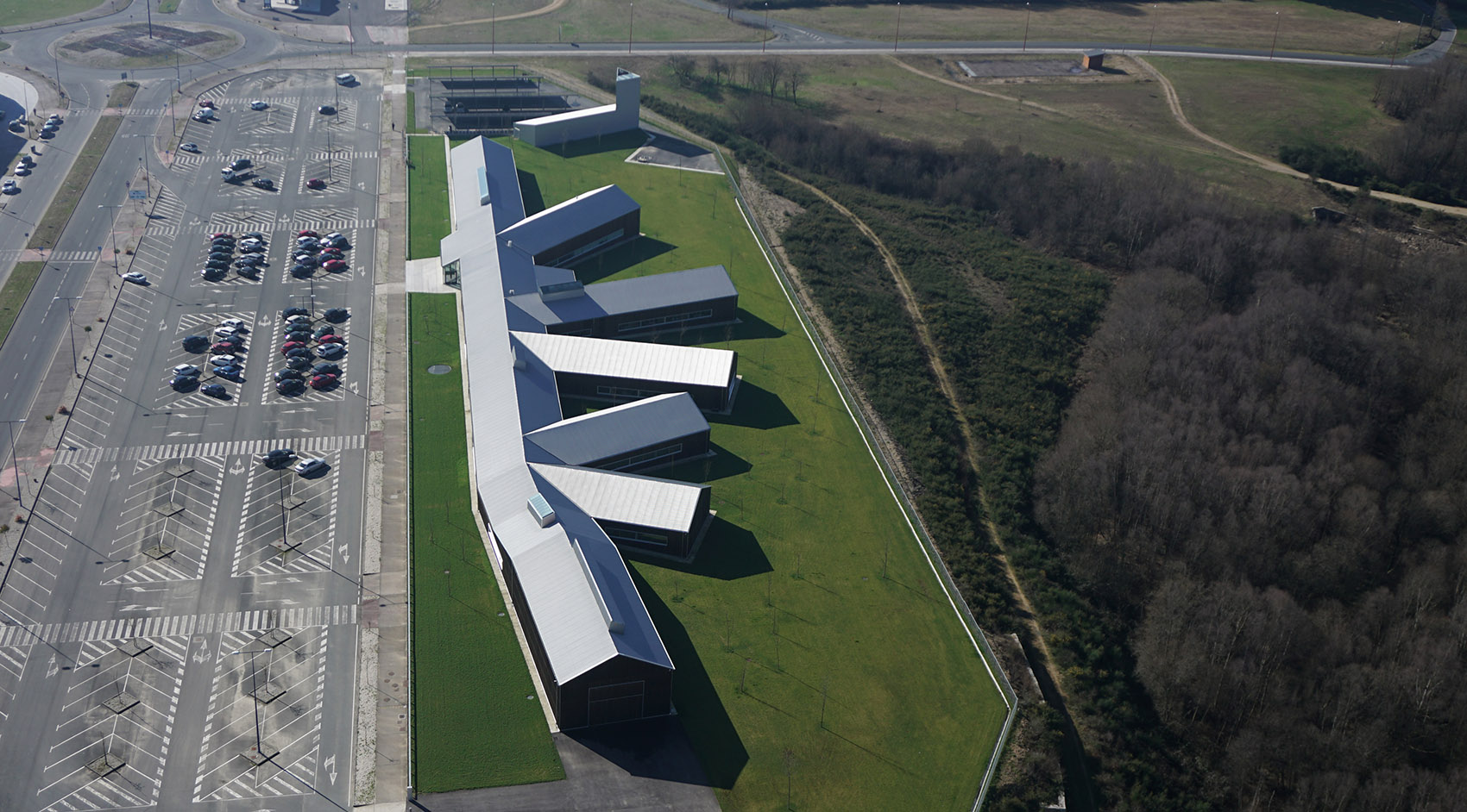 西班牙Norvento 办公楼 / Francisco Mangado-4