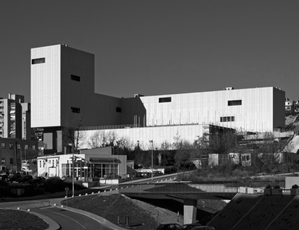 新学生宿舍及学生中心-6