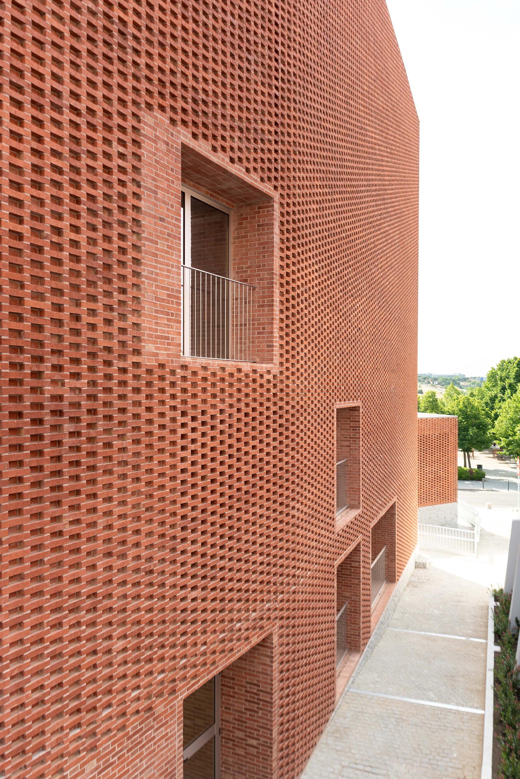 博阿迪利亚德尔蒙特市立图书馆丨西班牙马德里丨Matos Castillo arquitectos-6