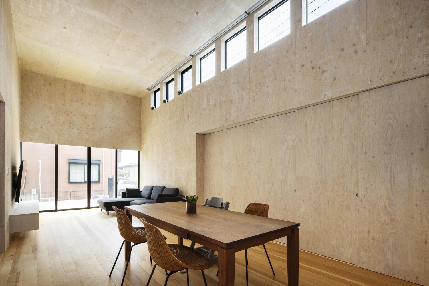 对称简约的日本 HOUSE·W 住宅-13