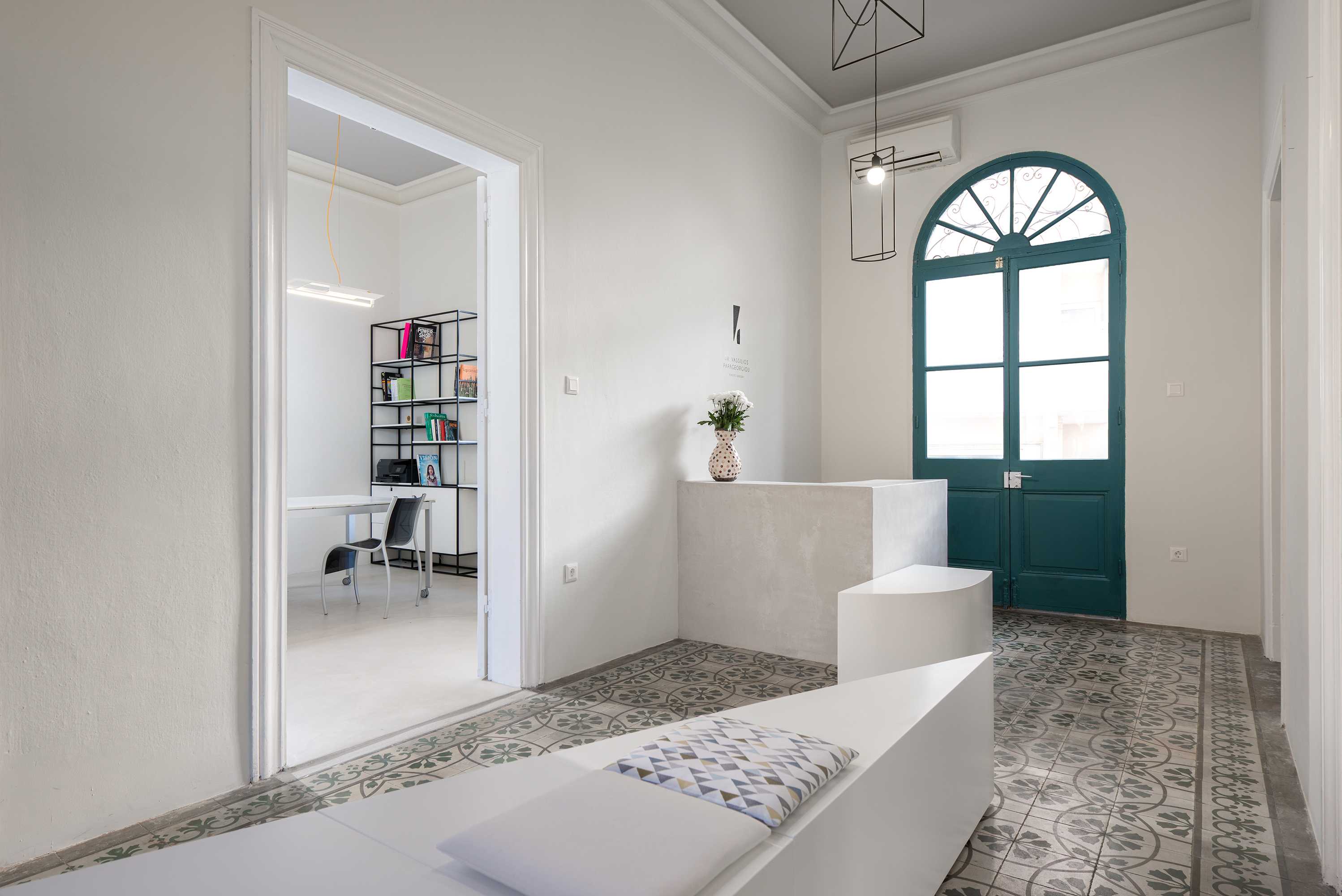 历史与未来交融的整形诊所设计-0