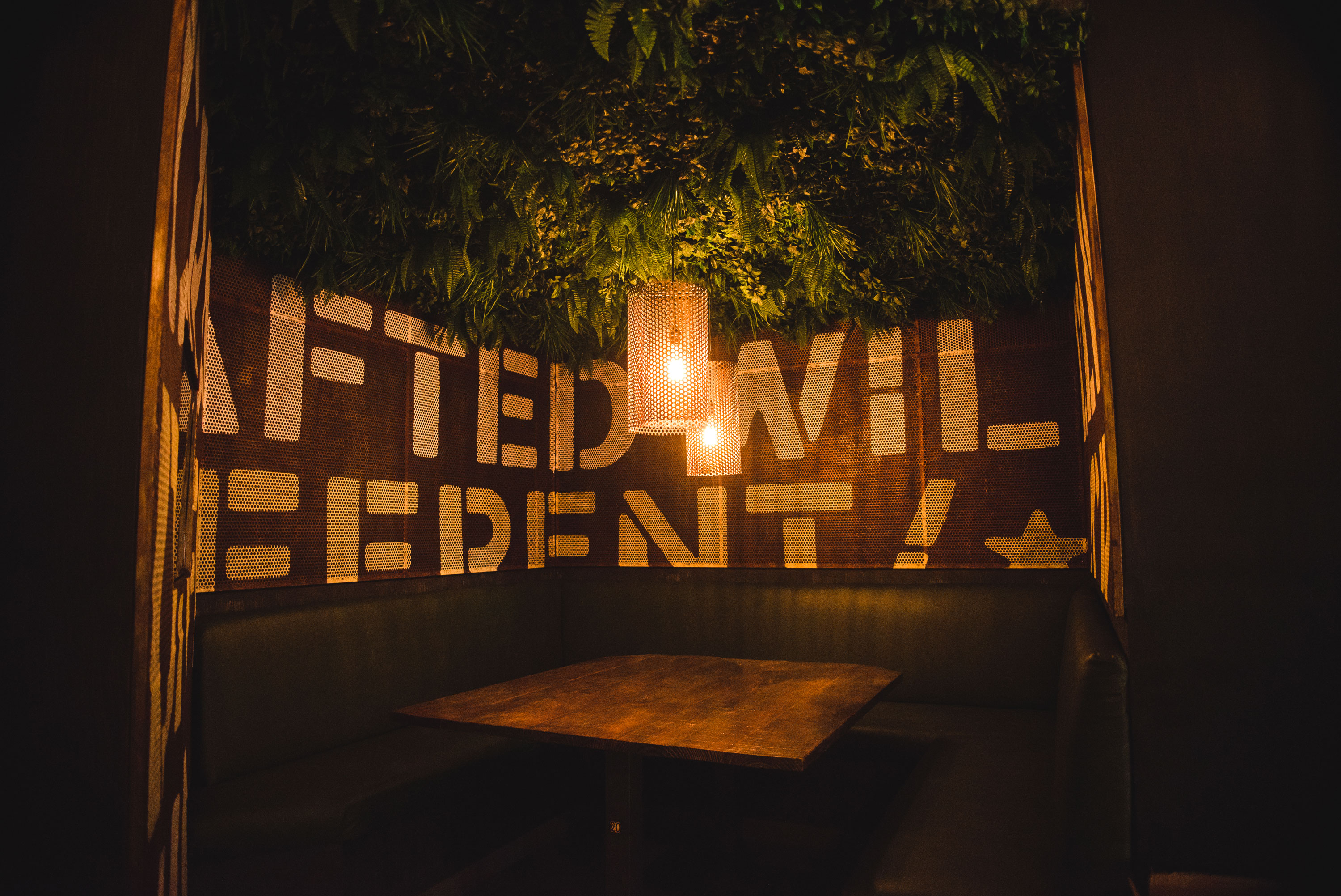 Wild Hops 啤酒品牌室内设计-26