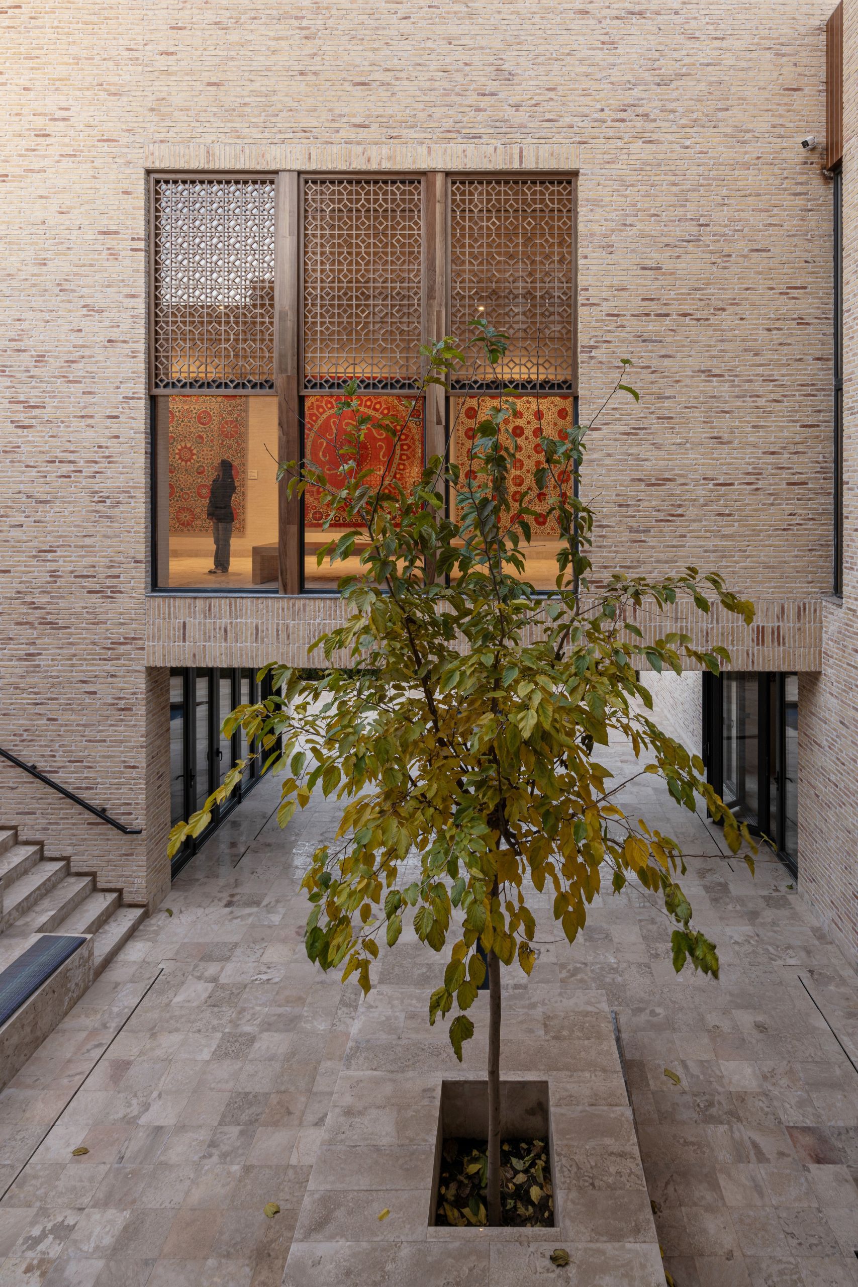 玛迪娜·卡西姆巴耶娃博物馆的苏扎尼刺绣品丨乌兹别克斯坦塔什干丨ARC Architects-56