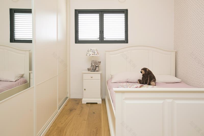 拉马特沙龙全新装修公寓丨建筑师西达斯·梅尔,室内设计师加利特·托托-48