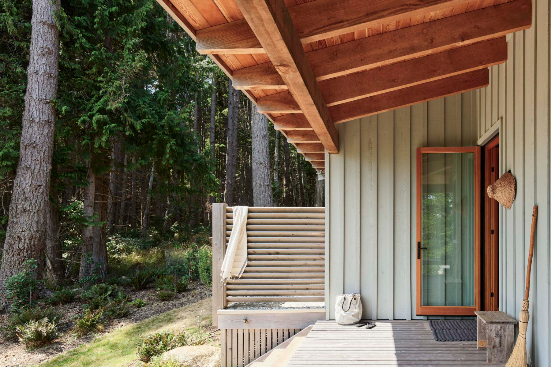 不列颠哥伦比亚省度假小屋丨Laura Killam Architecture-35