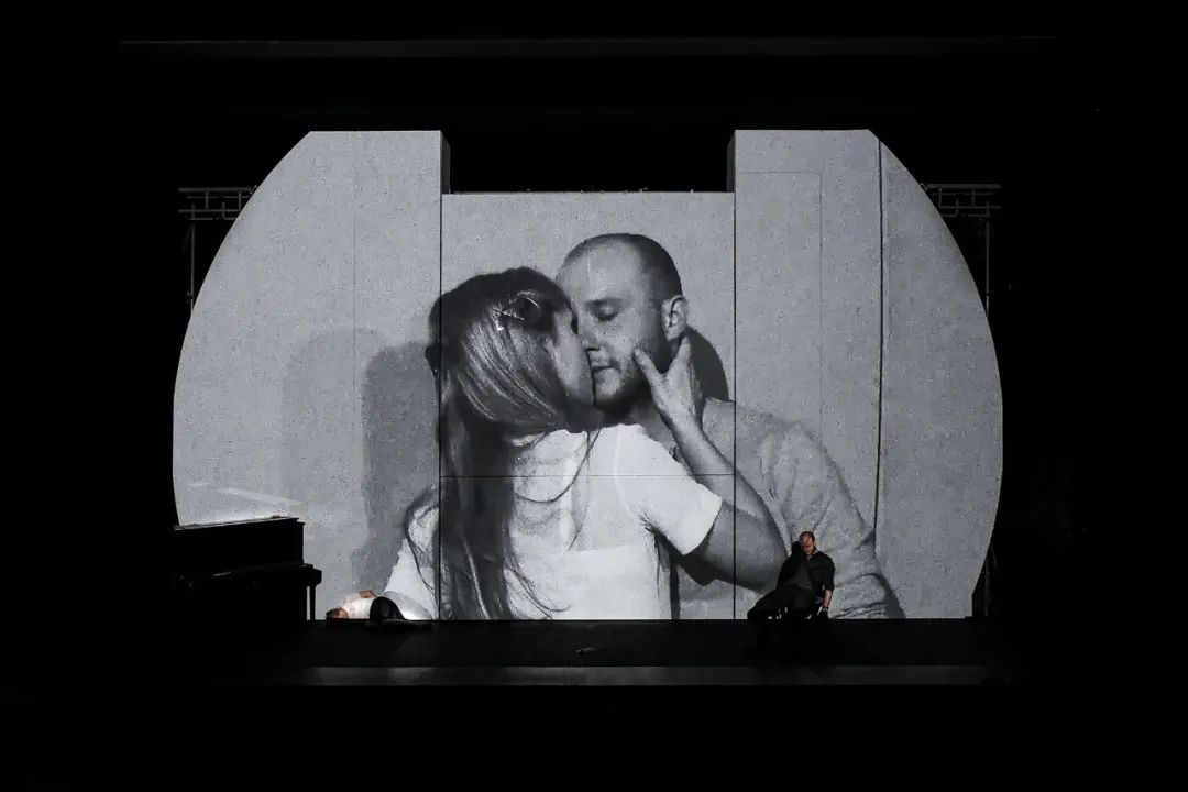 舞台魔法师 | 塞巴斯蒂安·汉纳克的震撼空间美学-59