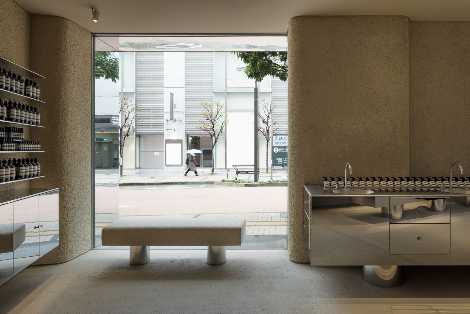 东京新宿 Aesop 旗舰店,打造宁静绿洲-5