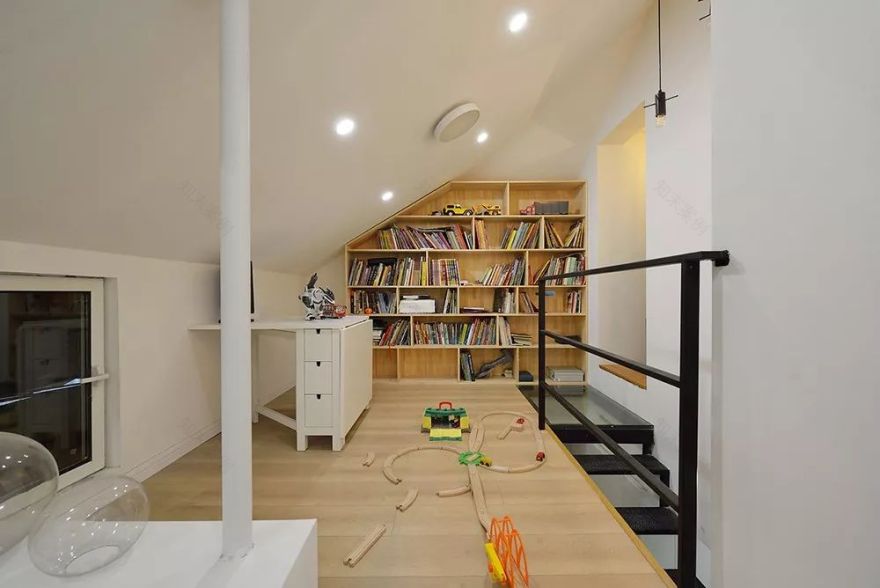 48㎡带阁楼老房改造,一室巧改三室,这设计服了!-33