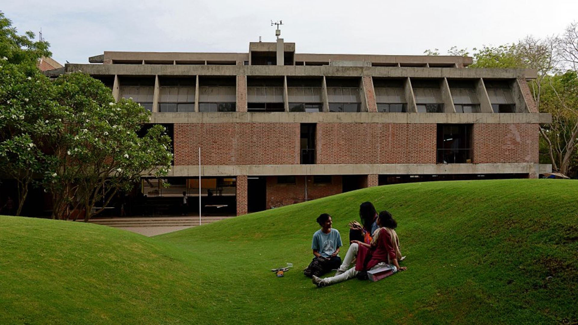 CEPT  学校建筑学院丨印度丨Balakrishna. V. Doshi-0