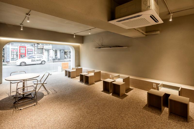 首尔 18 平现代风咖啡厅，小空间大创意-7