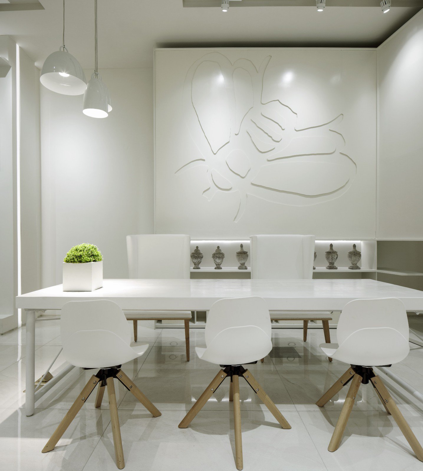 意大利 IMOLA 陶瓷展陈空间设计 | 艺术美感的纯粹空间-18
