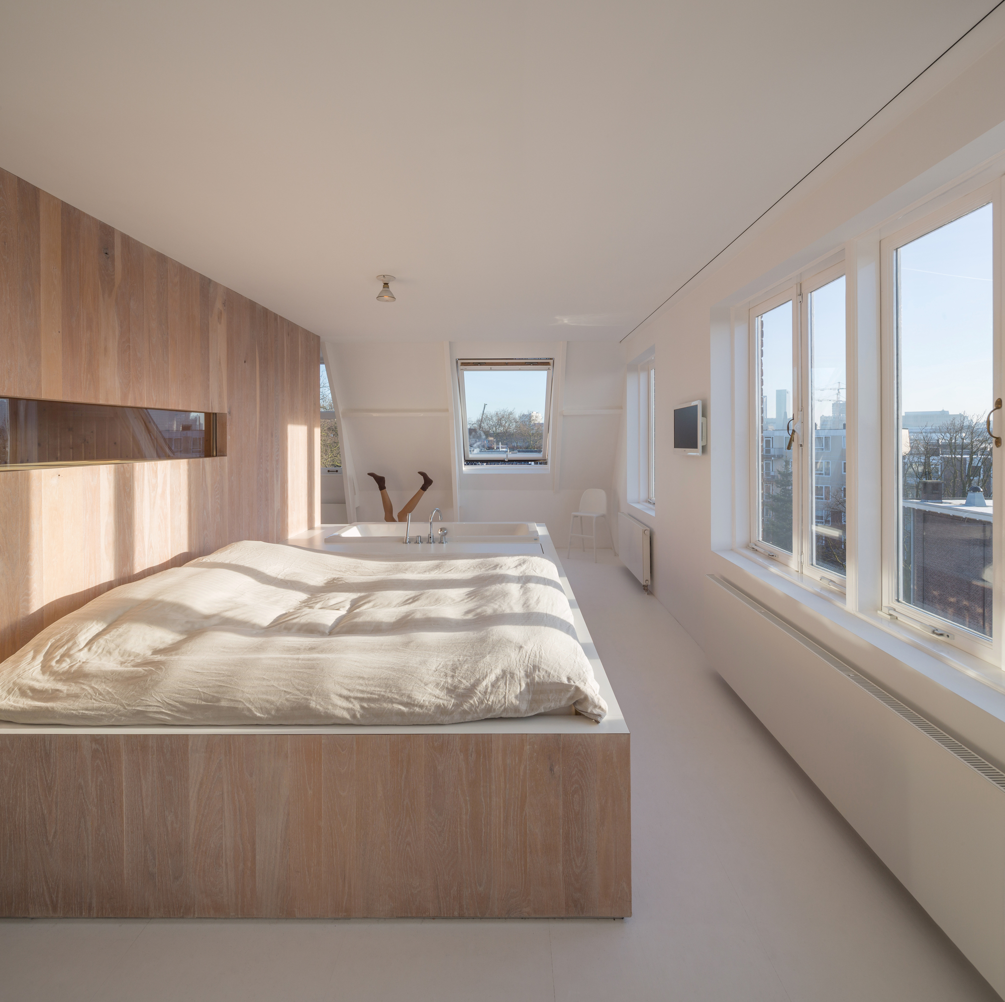 荷兰别墅变豪华公寓,经典与当代的完美融合-10