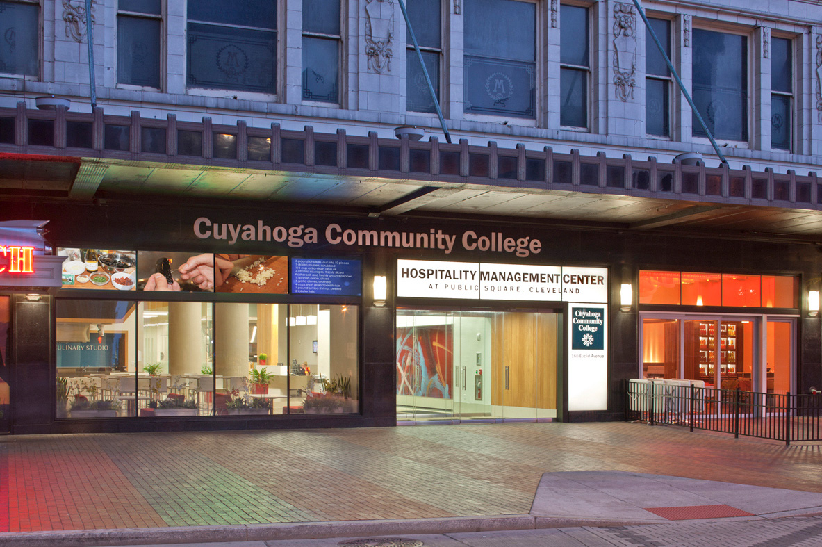 双面魅力 | Cuyahoga 社区学院酒店管理中心与 Pura Vida 餐厅-17