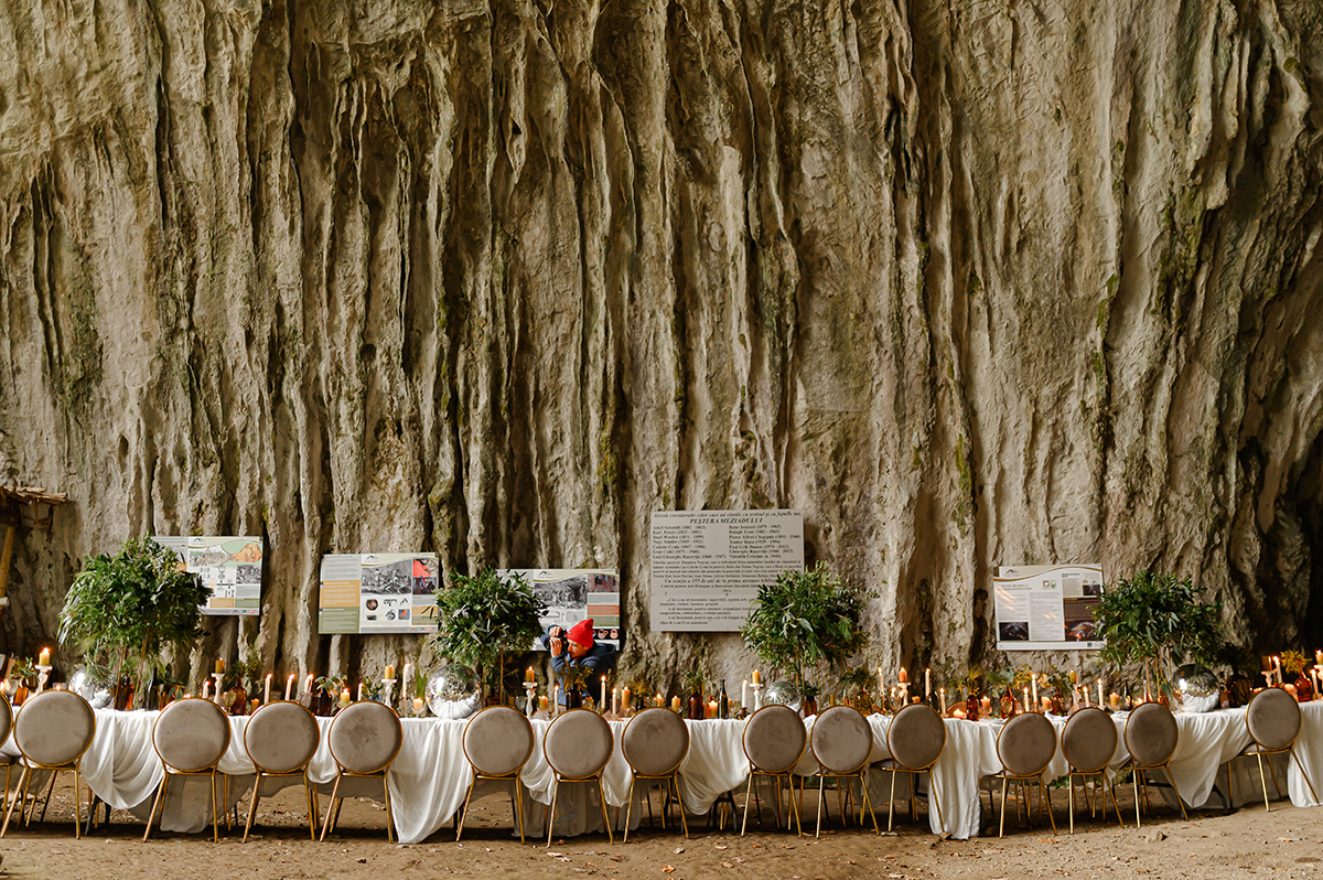 Bloom the World在Meziad洞穴的晚宴项目丨罗马尼亚-3