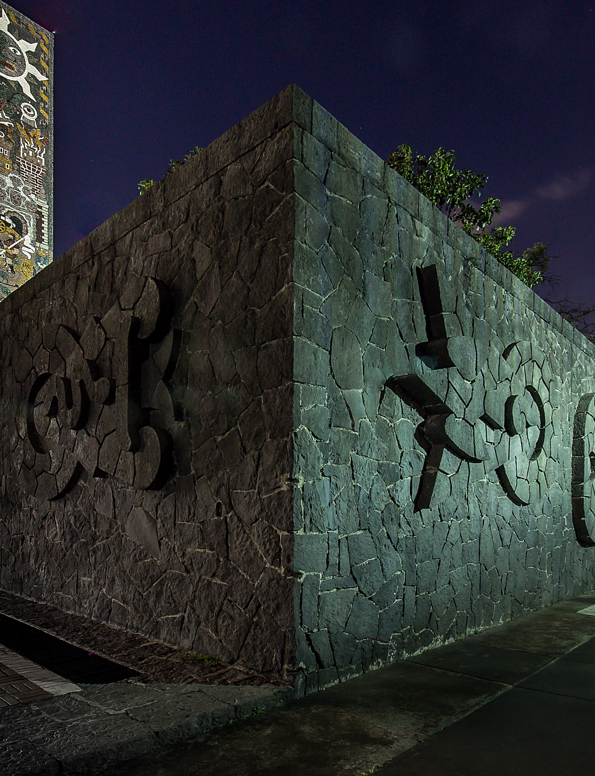 Architecture Classics: UNAM Central Library / Juan O'Gorman-39