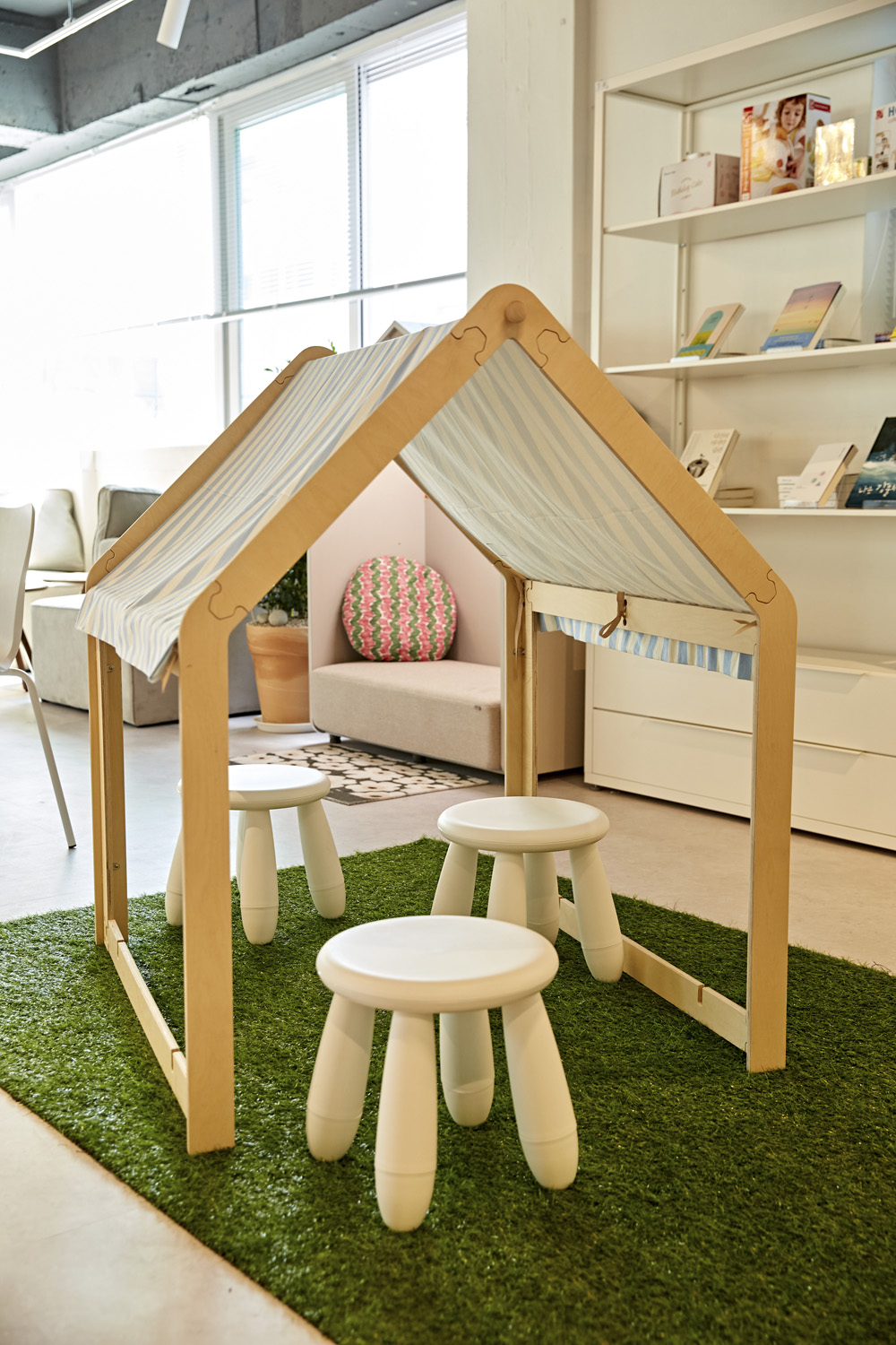 极简主义的 30 平米咖啡馆 | 韩国设计师的室内设计杰作-14