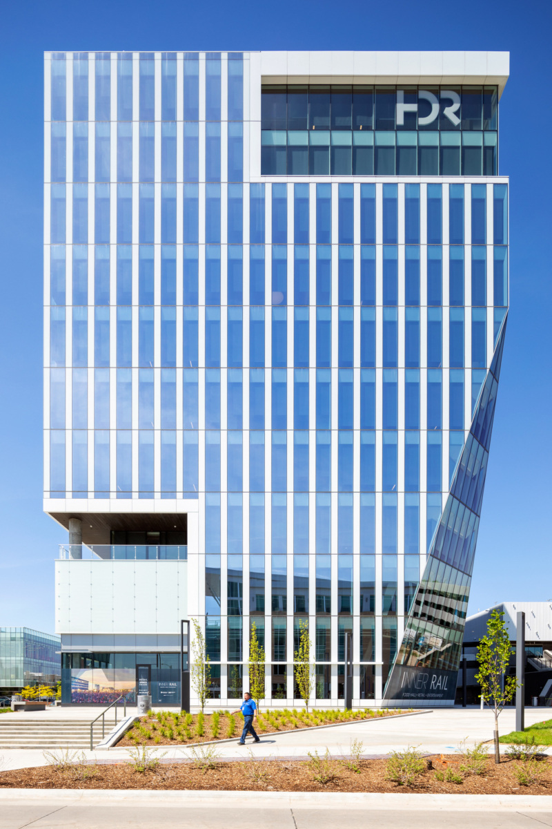 HDR 总部-- 奥马哈，现代设计美学打造混合办公空间-24