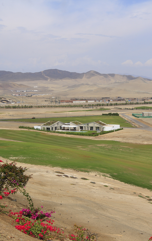 沙漠山丘中的 MW House | 绿意盎然、环境对话的休闲住宅-41