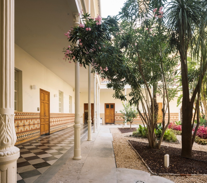 欧洲大学校园丨西班牙丨Ramón Esteve Estudio-0