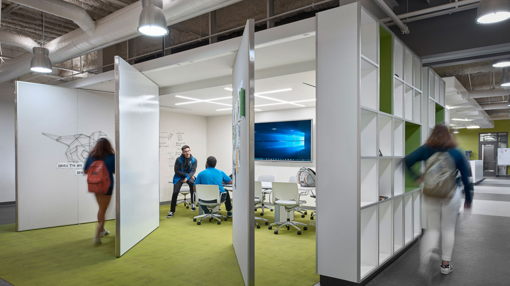 废弃办公楼变身高中新典范-5