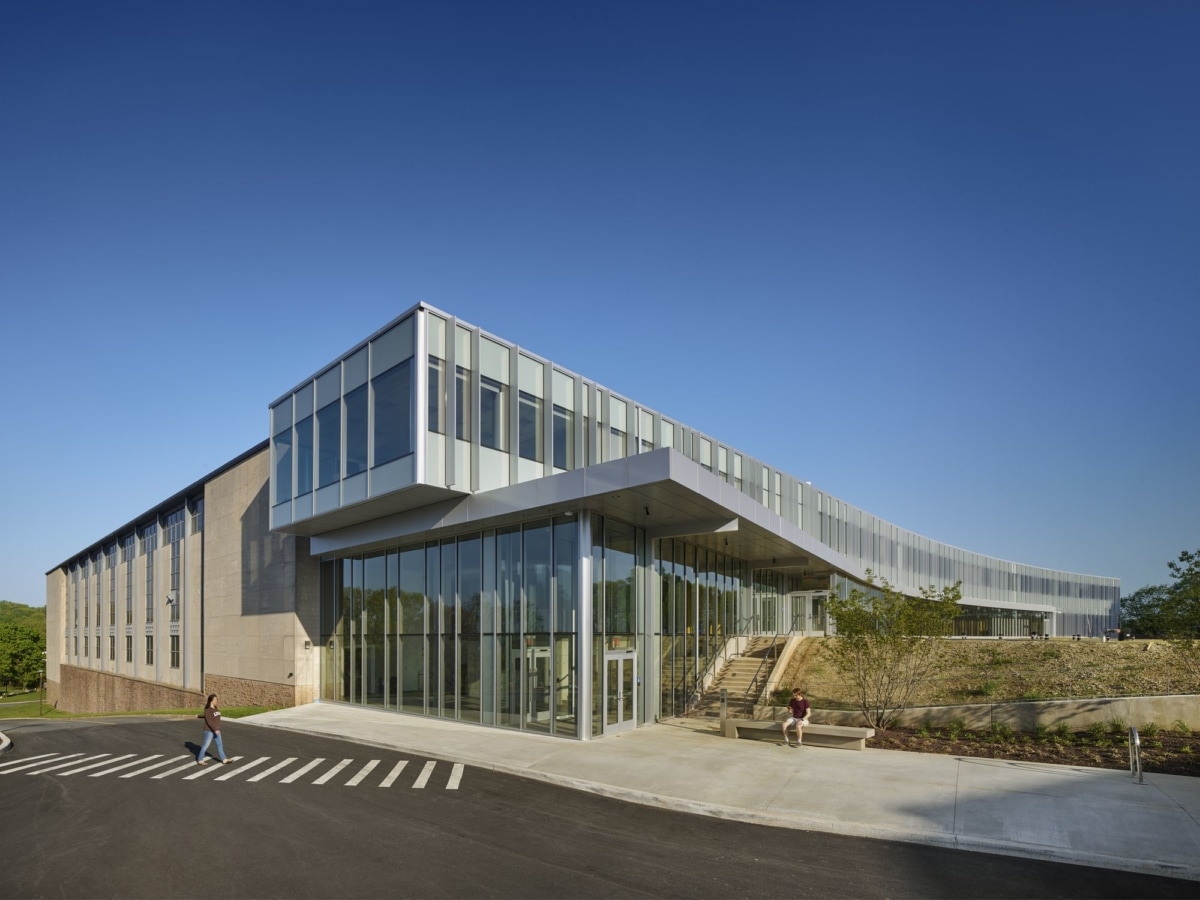 废弃钢铁厂到创新孵化器 | Lehigh University 的 Mountaintop Campus-9