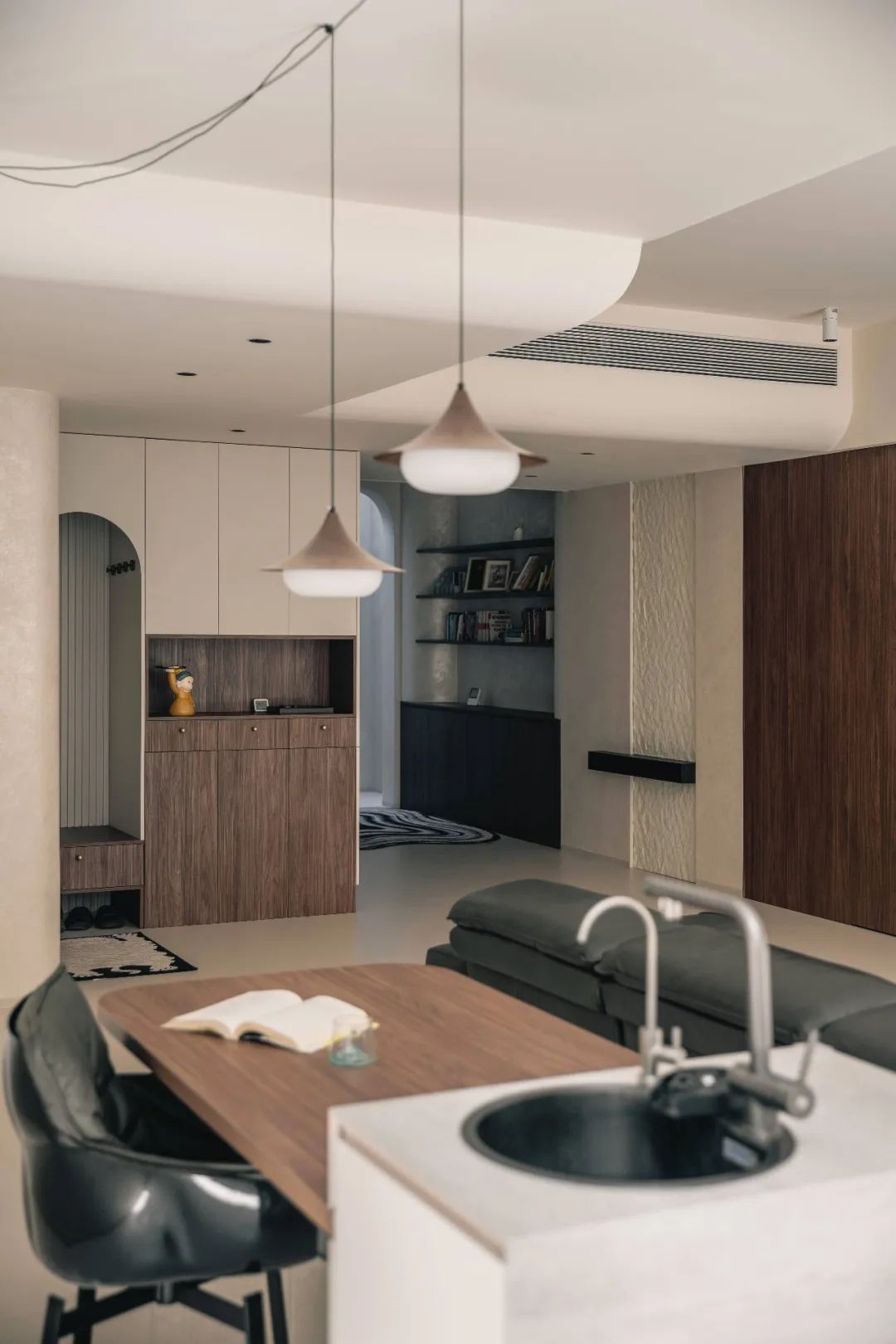 82平下跃理想国，咖啡、藏书与周末-14