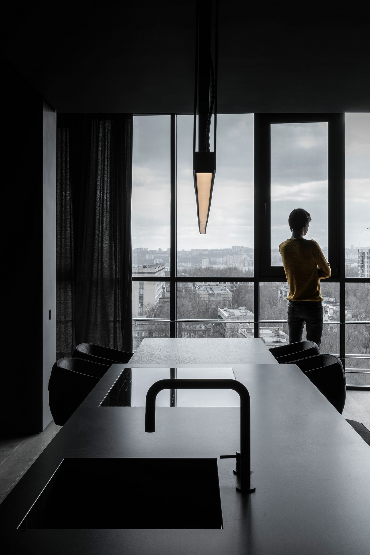 高级黑空间设计惊艳亮相，解读其设计亮点-10