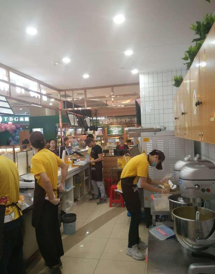 马来西亚风味蛋糕店,现代设计吸引顾客-18