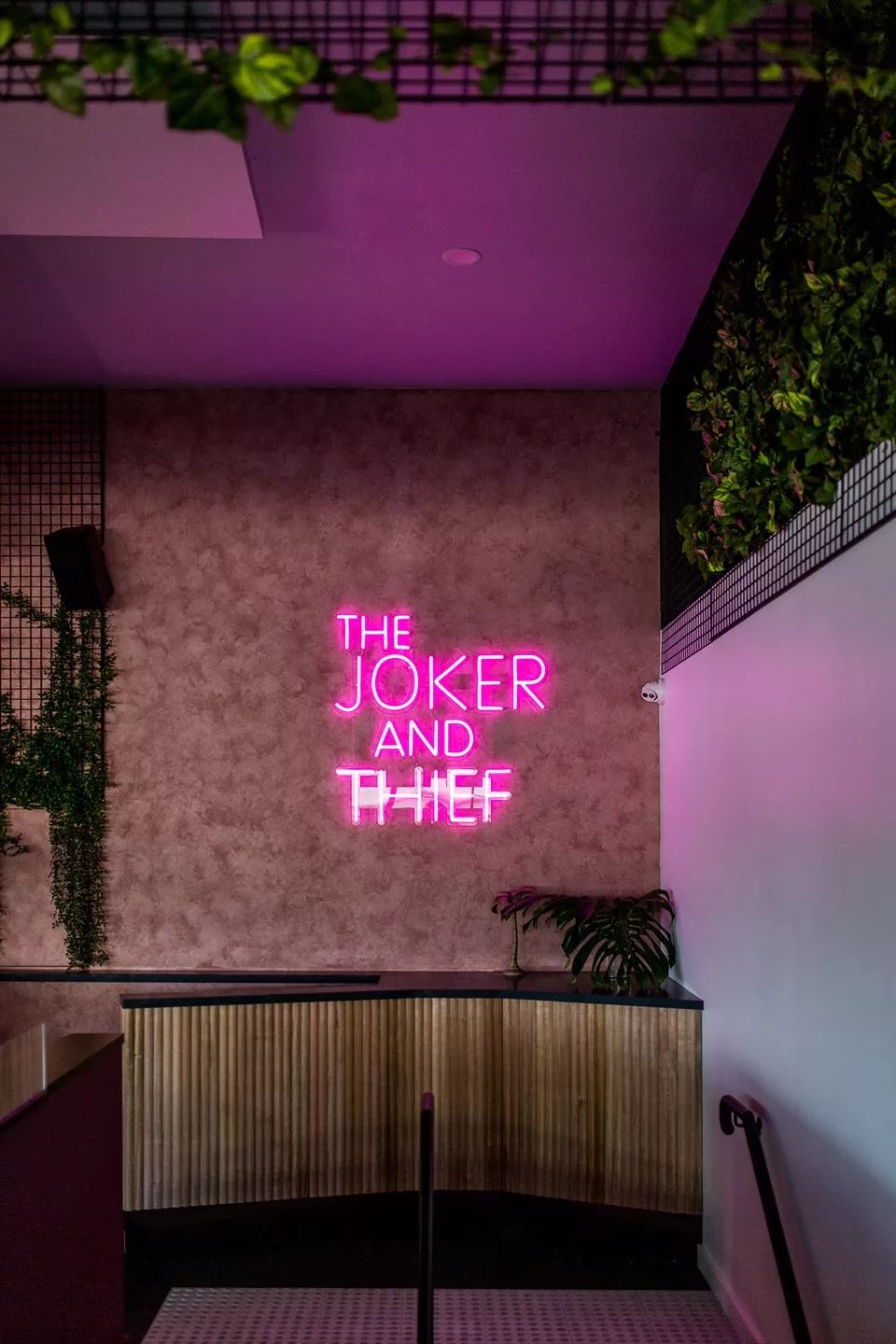 海滨迷幻空间——“Joker & Thief”餐厅-27